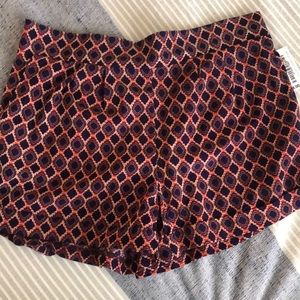 Shorts size m never worn. Tags still on